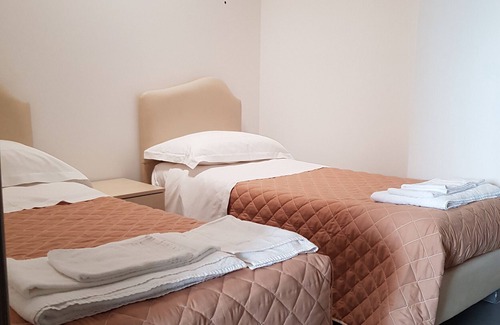 Angri Apartment | Apartment 'Mansarda Parco La Ville' with Mountain View and Air Conditioning