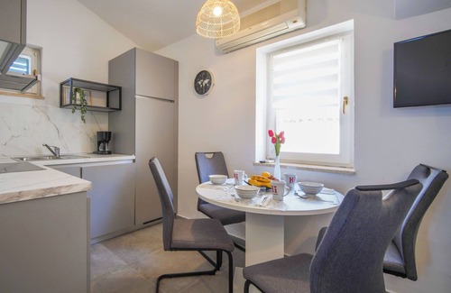 Vratarusa Apartment | Apartment Marina by Interhome