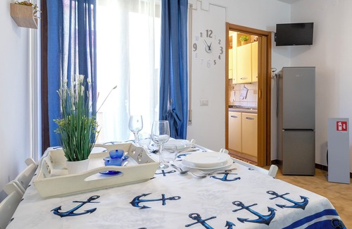 La Pietraia Apartment | Apartment 'Marina' with Balcony, Wi-Fi and Air Conditioning