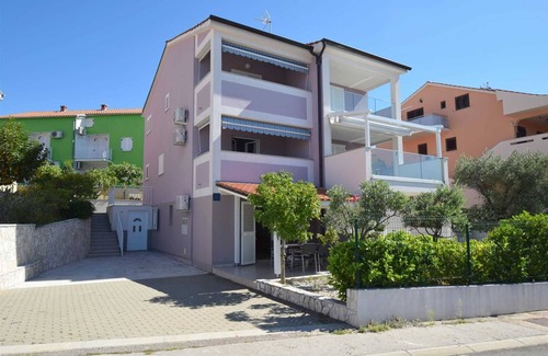 Njivice Apartment | Apartment Marjolovic 1