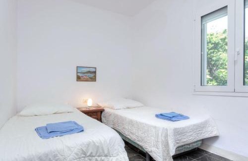 Llanca Apartment | Apartment Matthias-3 by Interhome