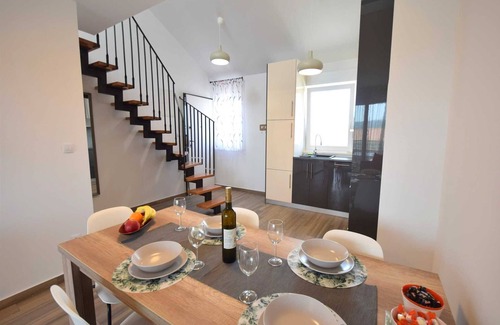 Cizici Apartment | Apartment Medna B5 with Balcony