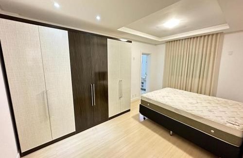 Andorinha Apartment | Apartment Meia Praia 3 Suites