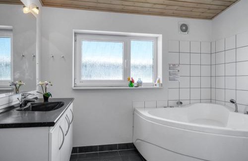 Lokken Apartment | Apartment Molti - 750m from the sea by Interhome