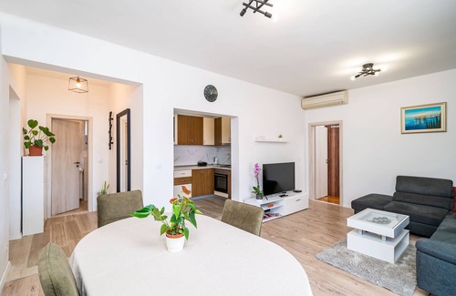 Rozat Apartment | Apartment N&I - One Bedroom with Terrace