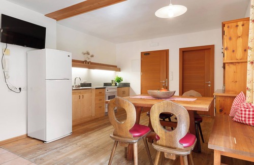 Rio Bianco Apartment | Apartment 'Naturidyll Mitterbach Apt Flores' with Mountain View, Private Terrace and Wi-Fi