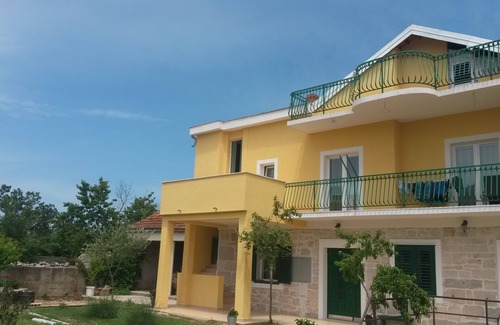 Drinovci Apartment | Apartment near Krka national park