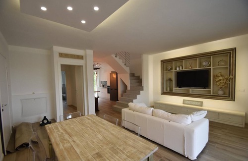 Ghevio House | Apartment near Lake Maggiore