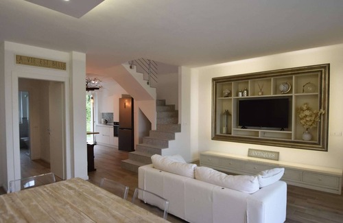 Ghevio House | Apartment near Lake Maggiore