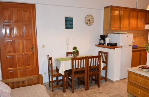 Poros Apartment | apartment near the sea