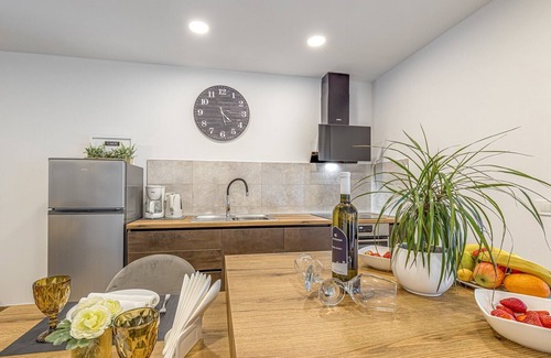 Musalez Apartment | Apartment Nilda with Balcony