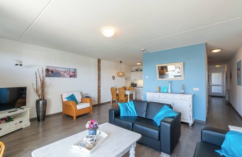 Julianadorp aan zee Apartment | Apartment by Dunes with Balcony Views