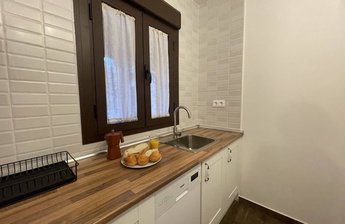Hervas Apartment | Apartment number 5 ground floor with terrace and garden