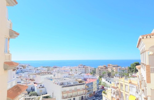 La Herradura Apartment | Apartment "Oasis" Near the Beach with Sea View, Pool, Wi-Fi & Terrace