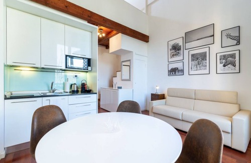 Santo Stefano Apartment | Apartment on 2 floors located in the historic center