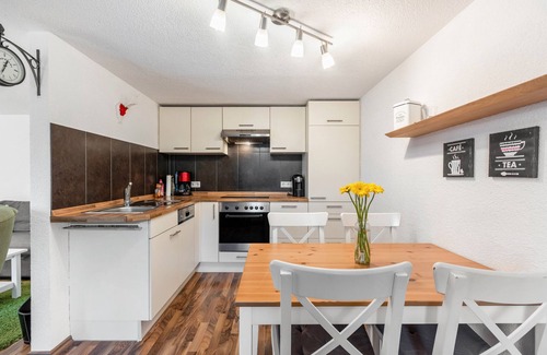 Schwarzenbach Apartment | Apartment 'On the Ground Floor' with Private Terrace, Shared Garden and Wi-Fi