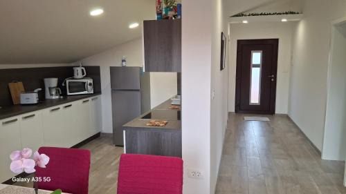 Umag Apartment | Apartment Orhidea in a peaceful setting near Umag
