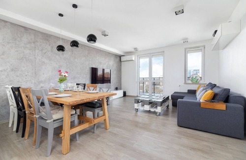 Czyzyny Apartment | Apartment Osiedle Avia by Renters
