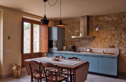 Arcevia Apartment | Apartment Palazzo 5 - One Bedroom Apartment, Sleeps 5