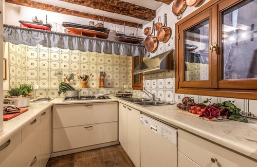 San Marco Villa | Apartment Paxe - Three Bedroom Villa, Sleeps 6