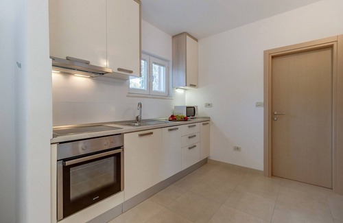 Artatore Apartment | Apartment Pineta 1, offers you comfort for your ideal vacation, located in Artatore.