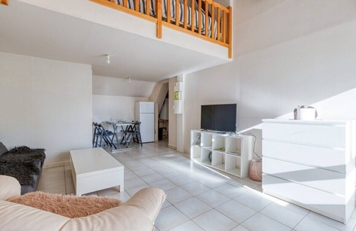 Etampes Apartment | Apartment-Private Bathroom