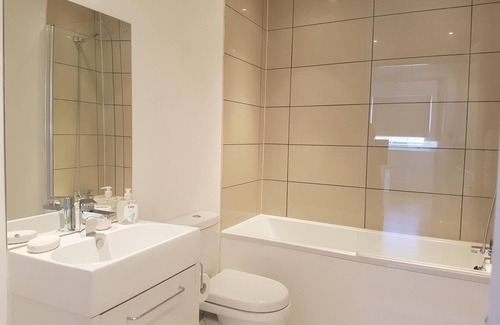 Andover Apartment | Apartment-Private Bathroom-One Bedroom