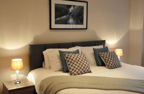 Andover Apartment | Apartment-Private Bathroom-One Bedroom