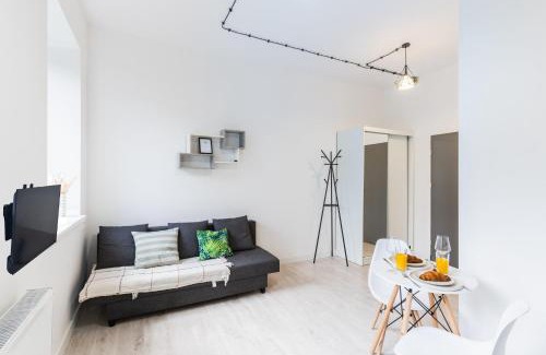 Brzezinka Apartment | Apartment Quiet Street 11/5E