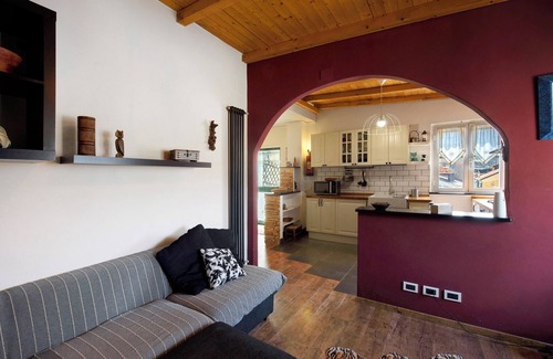 Savona Apartment | Apartment 'Romantica E Accogliente' with Private Terrace, Balcony and Wi-Fi