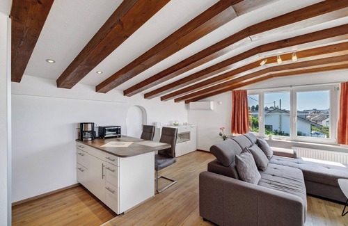 Meersburg Apartment | Apartment 'Seeblick' with balcony, mountain and lake view