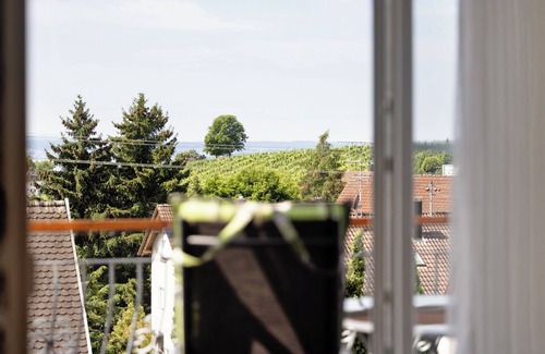 Meersburg Apartment | Apartment 'Seeblick' with balcony, mountain and lake view