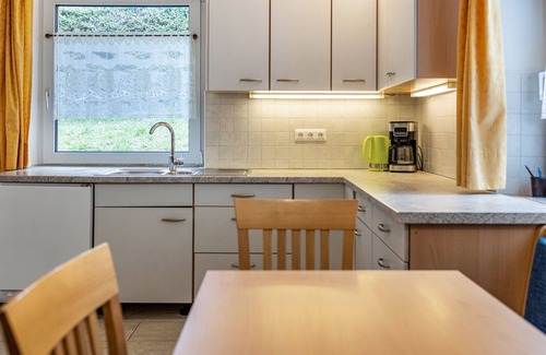 Pfalzen Apartment | Apartment 'Silbernagl Terrasse - Blick Zum See' with Shared Terrace and Wi-Fi