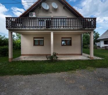 Catrnja Apartment | Apartment Smoljanac 14979a