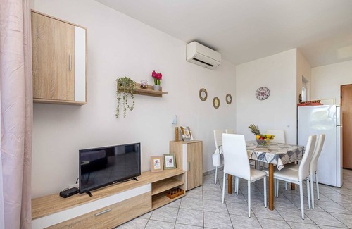 Stara Baska Apartment | Apartment STARA BAŠKA near the sea