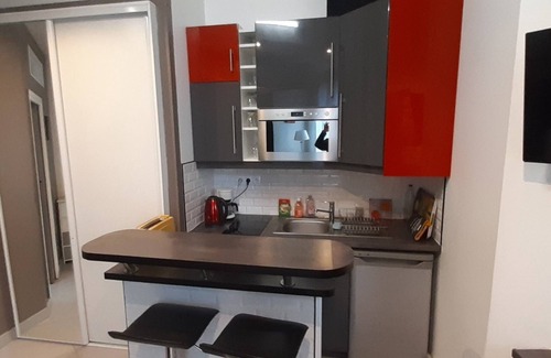 Gare Apartment | Apartment Studio in Small renovated house in Paris