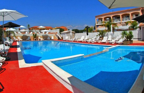 Les Bormettes Apartment | Apartment T3 * 250 m from the SEA with HEATED SWIMMING POOL and TENNIS (105)
