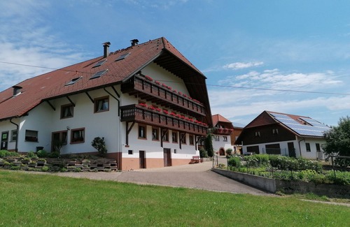 Elzach Apartment | Apartment 'Talblick, 75sqm' with Mountain View, Balcony and Wi-Fi