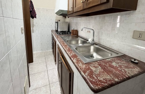 Galtelli Apartment | Apartment ten minutes from the sea