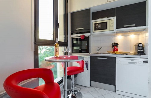 Jean-Medecin Apartment | APARTMENT TERRACE, OLD FACE-NICE, ELEVATOR, CLIM, WIFI