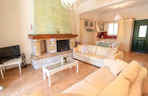 Corfu Apartment | Apartment "The Signorina" at The Red Bougainvillea - with unique stone pool