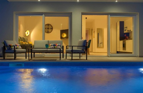 Kornic Apartment | Apartment Timmy with private swimming pool and Seaview