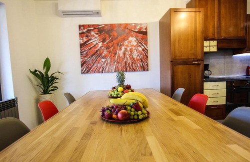 Vrvari Apartment | Apartment Tina with Jacuzzi