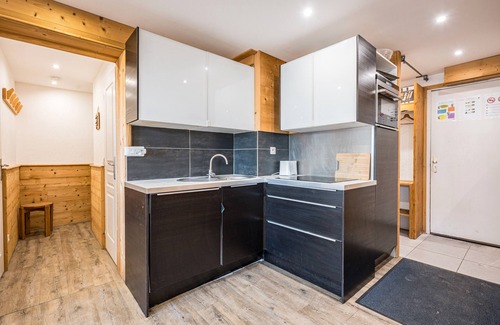 Val-Thorens Apartment | Apartment 'Très Bel T5 Au Coeur De' with Mountain View, Balcony and Wi-Fi