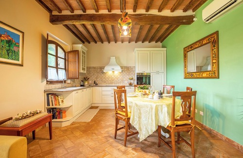 Vergelle Apartment | Apartment 'Tramonto' with Shared Pool, Wi-Fi and Air Conditioning