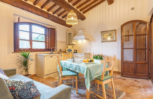 Vergelle Apartment | Apartment 'Tuber' with Shared Pool, Wi-Fi and Air Conditioning