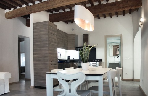 Lucca Historical Center Apartment | Apartment Via Fillungo Lucca Historical Center Walls