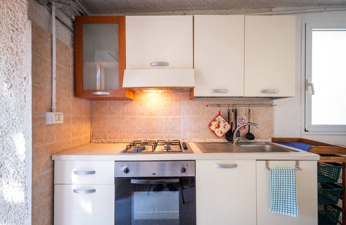 Punta Prosciutto Apartment | Apartment 'Villa Ada Depandance' with Shared Garden, Wi-Fi and Air Conditioning