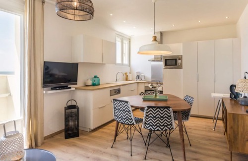 Barneville-Carteret Apartment | Apartment with Sea View and Parking Included