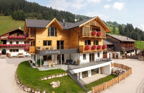 San Vito Apartment | Apartment "Waidacherhof Wald" with Mountain View, Balcony & Wi-Fi